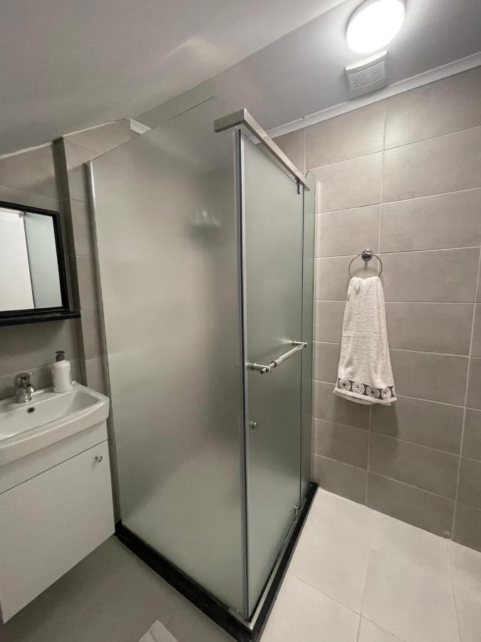 Guesthouse 12A Pristina Kültér fotó